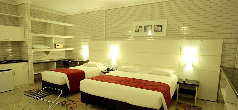 Hotel Confiance Soho Batel Курітіба Екстер'єр фото