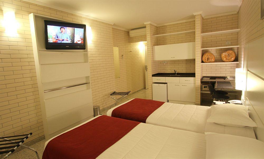 Hotel Confiance Soho Batel Курітіба Екстер'єр фото