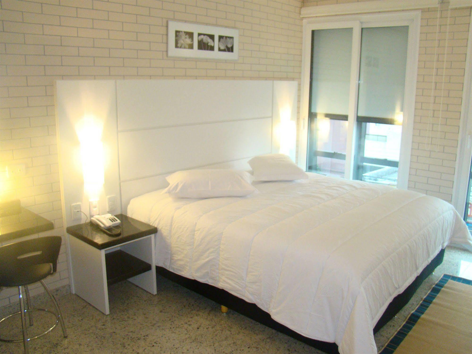 Hotel Confiance Soho Batel Курітіба Екстер'єр фото