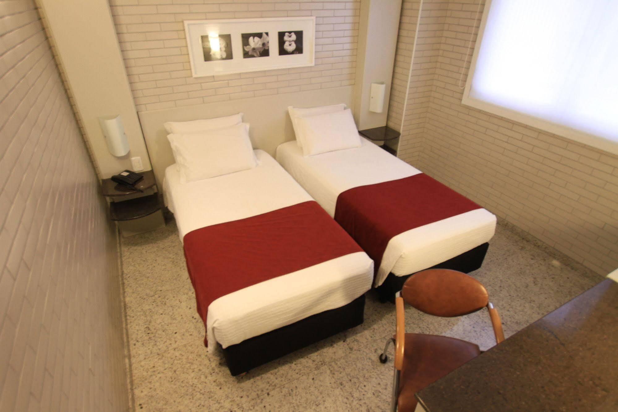 Hotel Confiance Soho Batel Курітіба Екстер'єр фото